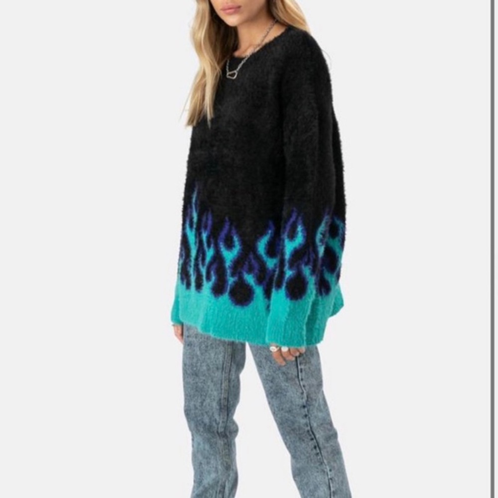 adika flames sweater
